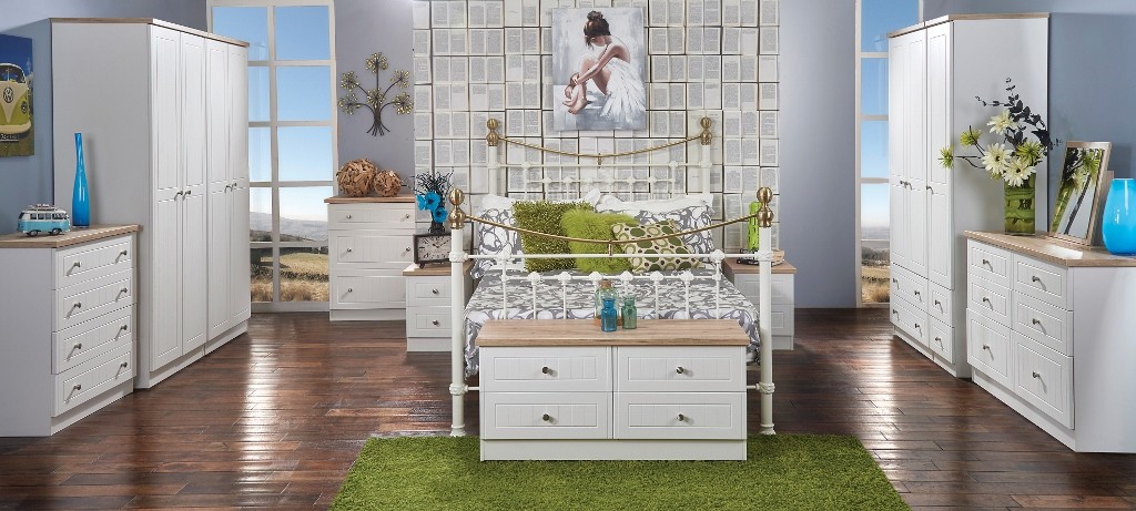 vienna_porcelain_main_room_set_1024x461__1_1_1_1_1_1_1_1_1_1